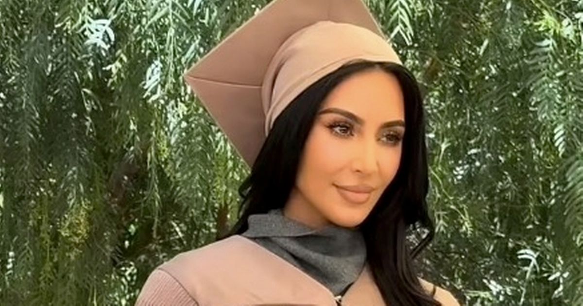 Kim Kardashian Rejoices As She Graduats from Law School AFTER SIX YEARS OF STUDYING