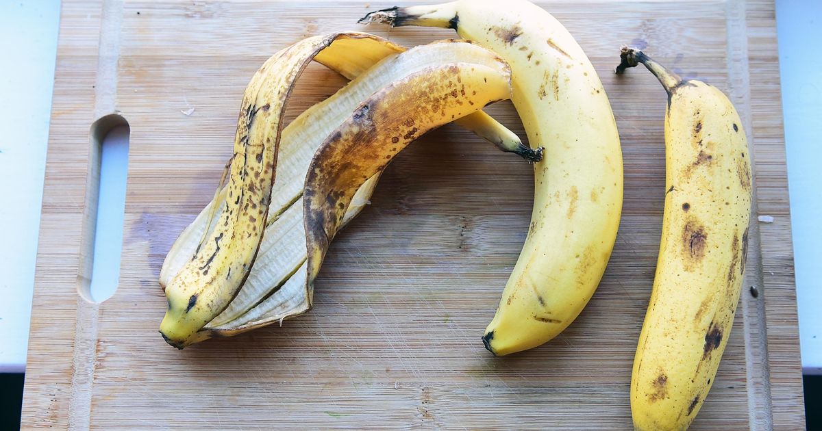 Bananas won’t go brown for 2 Weeks Longer if kept Next to Kitchen Item