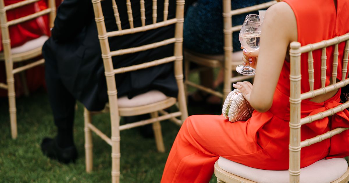 Can you Wear Red to A Wedding? Guest Dresing style rules to follow this summer