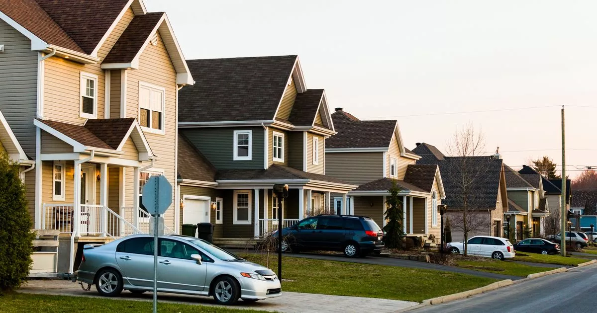 ‘My Entitled Neighbour is Constantly Parks Across My Driveway and i’ve Had Enough’