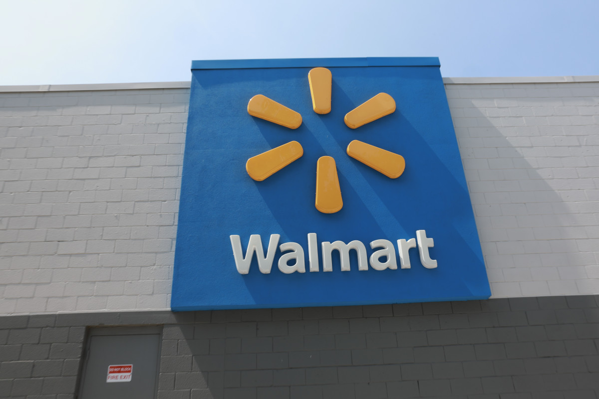 Walmart is selling a ‘Perfect’ $ 41 Makeup Organizer for Just $ 18, and Shoppers Say ‘Quality’ and a ‘Nice Size’