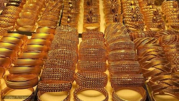 سعر الذهب يهبط في مصر: عيار 21 يخسر الجنيهات ويقلب الموازين والجنيه الذهب يواصل خسارته ويثير القلق.