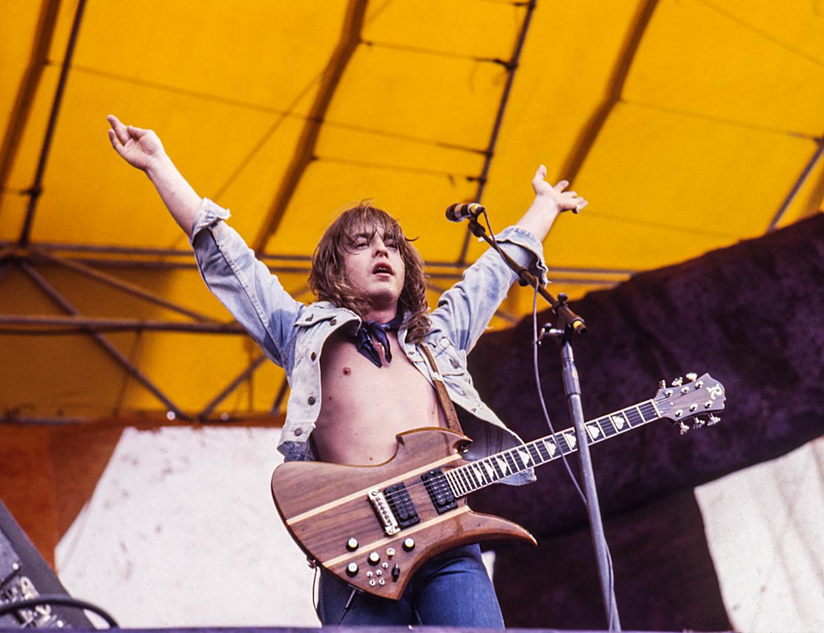 Rick Derringer, Singer of ‘Hang on Sloopy,’ Writer of ‘Rock and Roll Hootchie Koo’ and ‘Real American’ Wrestling Theme, Dies at 77