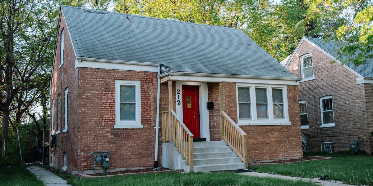 Pope Leo XIV’s Old Home Near Chicago Delisted AFTER FLOOD OF INTEREST