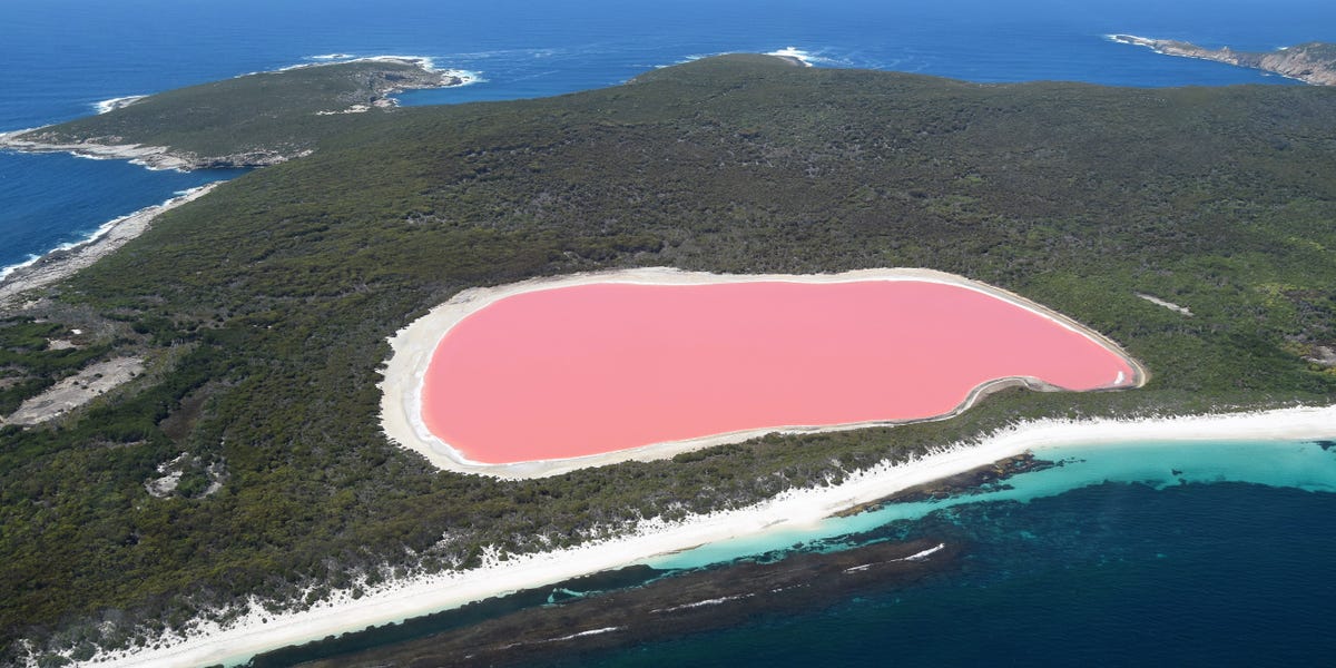 9 Stunning Natural Mysteries Scientists Can’t Fully Explain