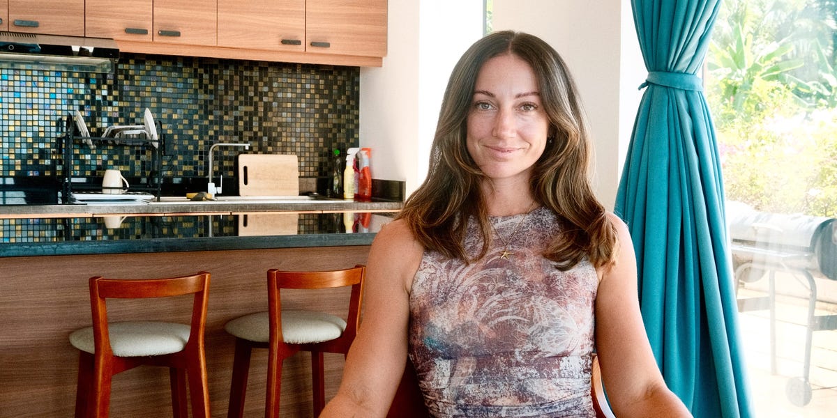 She settled in Thailand after quitting her jab to travel the world