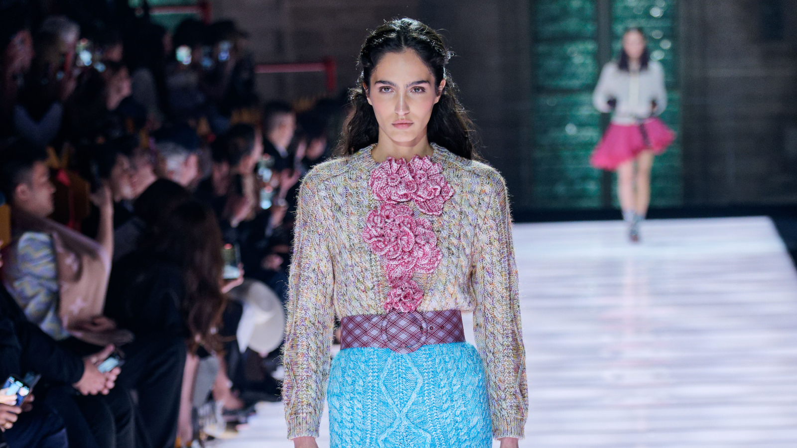 عرض تاريخي … Louis vuitton كروز 2026 في قصر البابوات