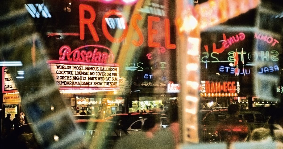 A History of American Theater