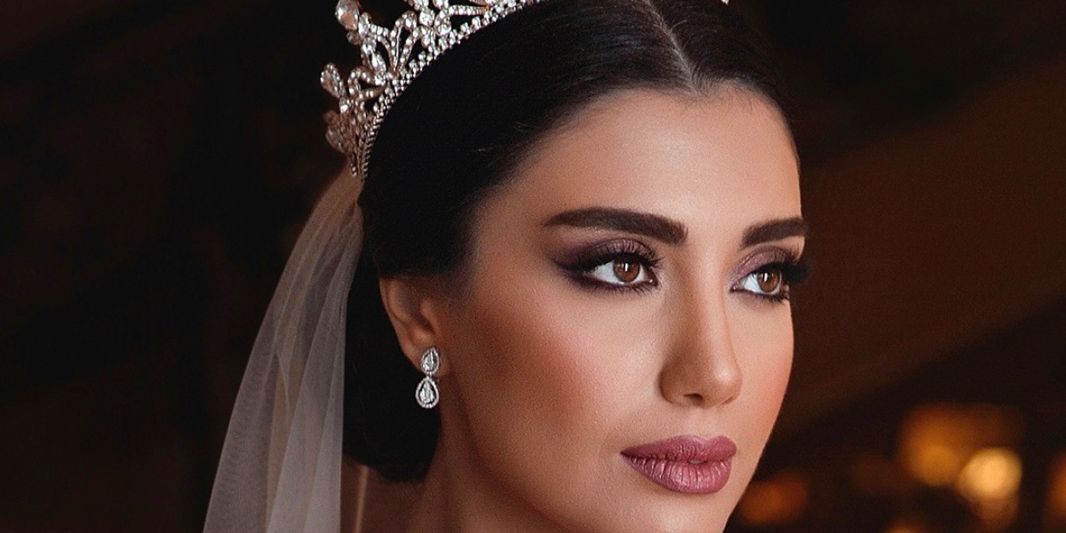 Cosmetic expert Hala Ajam, a bride “is” to ensure an impressive wedding look