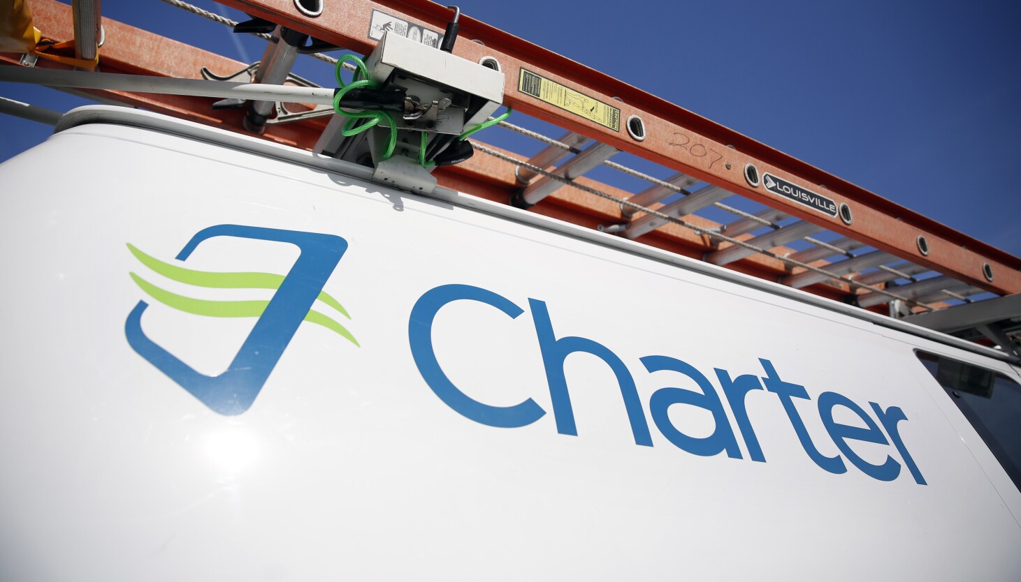 Cable Giants Charter and Cox, Under Assault by Streaming Services, Pursue $ 34.5 Billion Merger