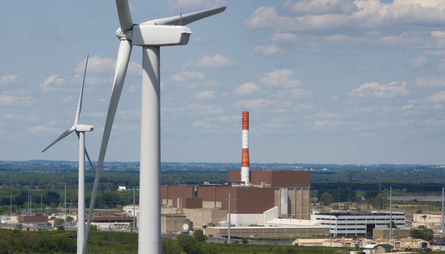 Illinois Lawmakers EYE REMEDY FOR SOARING ELECTRIC BILLS