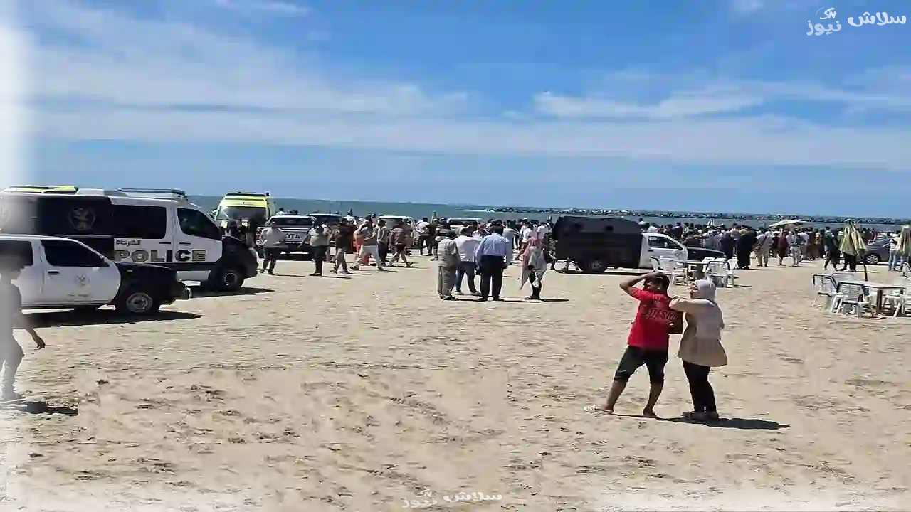 بالصور | تجمع المواطنين بعد أنباء عن سقوط طائرة في دمياط