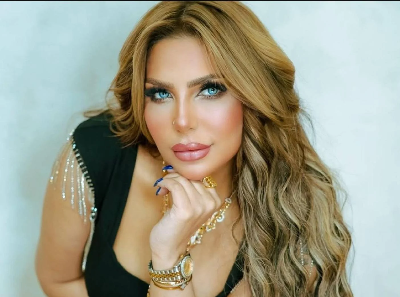 تجديد حبس المنتجة سارة خليفة في أكبر قضية تصنيع مخدرات بالقاهرة