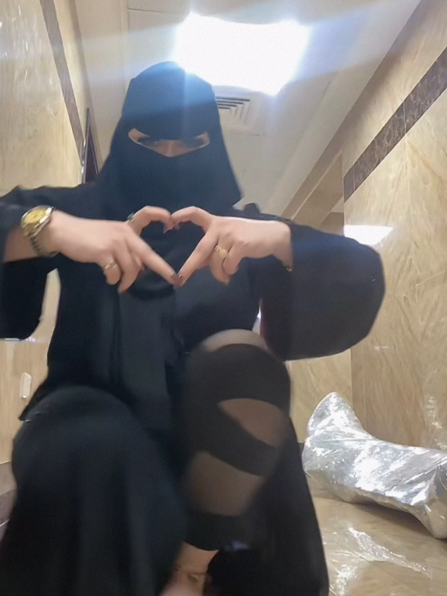@mohra_lolo هالترند موتني اسمع هالاغنية باحلامي فديتكم اهل الشام بنو امية يالبى …