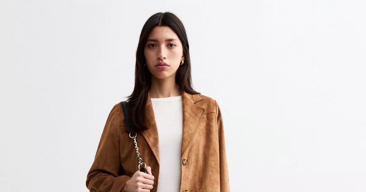 Suede jacket that ‘goes with so many outfits’ is perfect for transitional autumn outfits