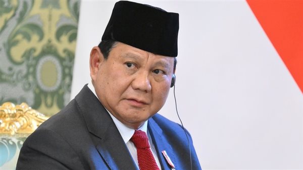 خلال زيارته للأكاديميمية العسكرية .. الرئيس الإندونيسي يشيد بكفاءة وإنضباط الكواد العسكرية المصرية