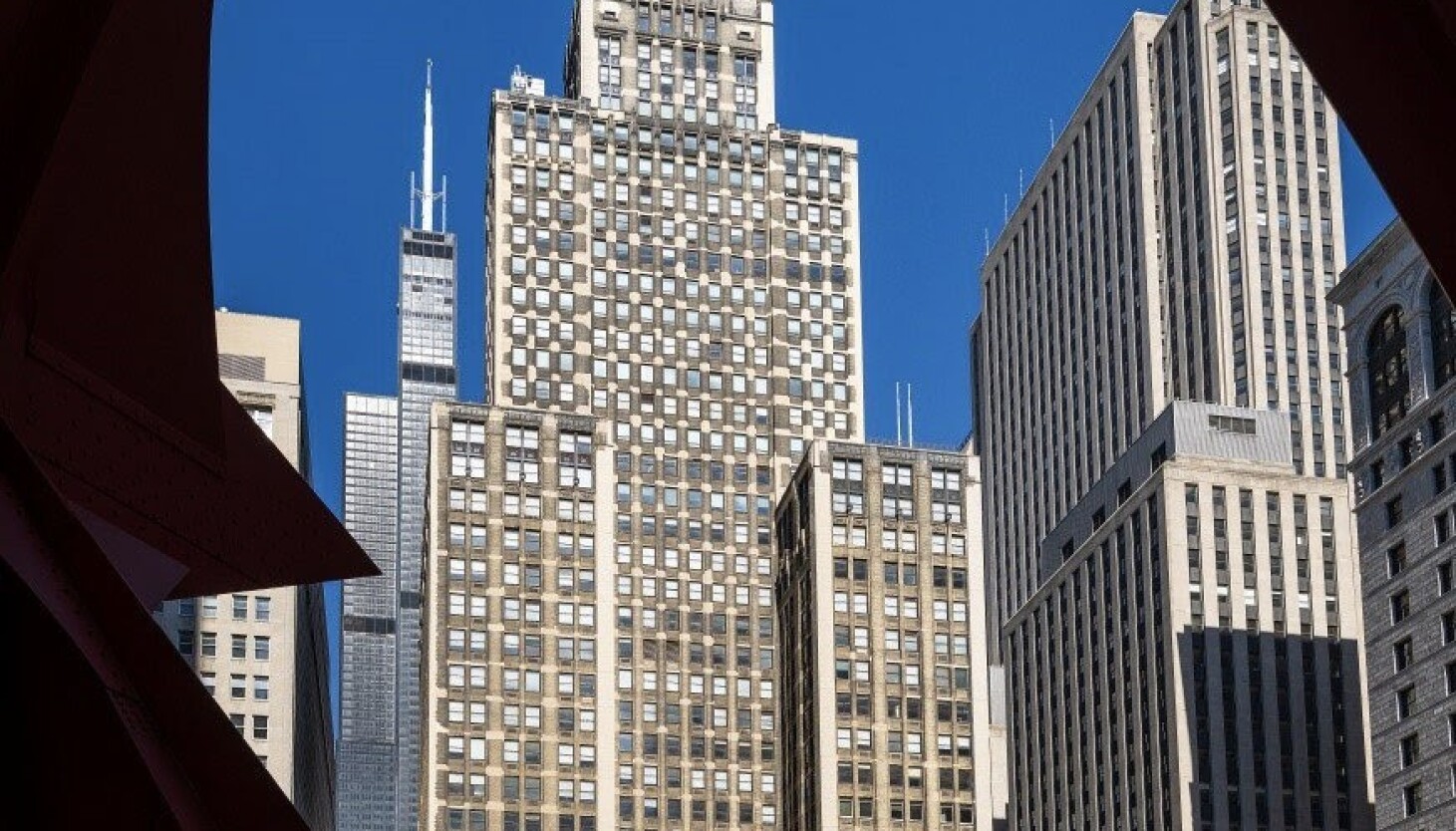 Chicago Developers Sue Loop Building Owner, Say they were ‘cut out’ of Development Project
