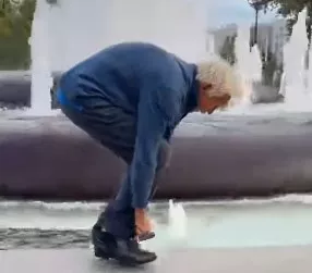 رجل يدور موسوعة جينيس باسغر بيكة في العلام