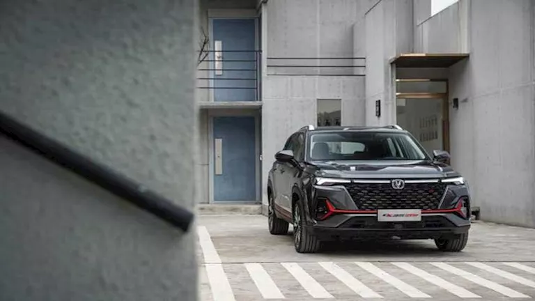 Prices and specifications for the cheapest new car offered in Egypt