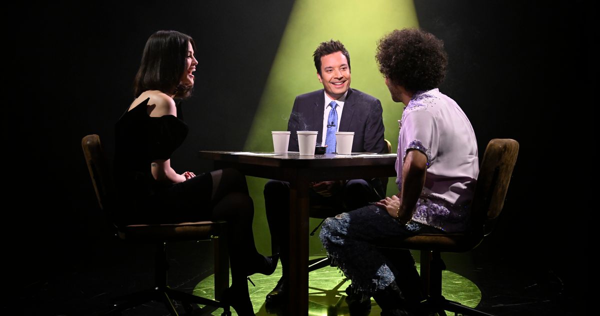 Selena and Benny’s Newlywed Game Won Late Night This Week