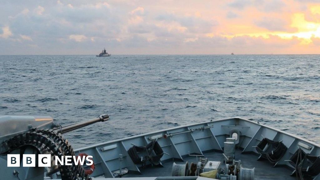 Royal Navy intercepts two Russian ships in the English Channel